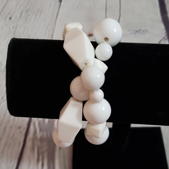 Subversive Mod/ Retro Stretch Bracelet - Picture 1 of 4